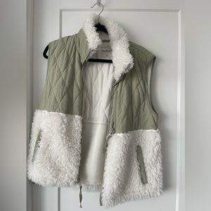 Abercrombie and Fitch Zip Up Winter Vest - Colorblock